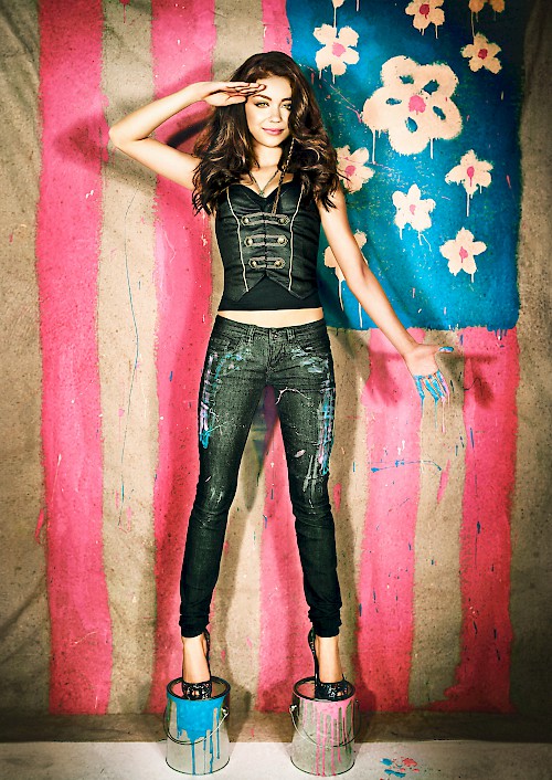 WallFlower Jeans - Sarah Hyland