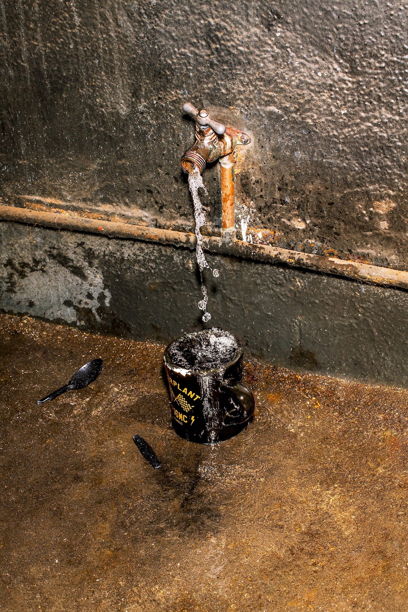 Man Woman Faucet- Coffee